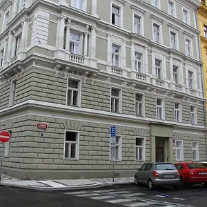 apartment-vltava-prague.praguehotelsweb.com/